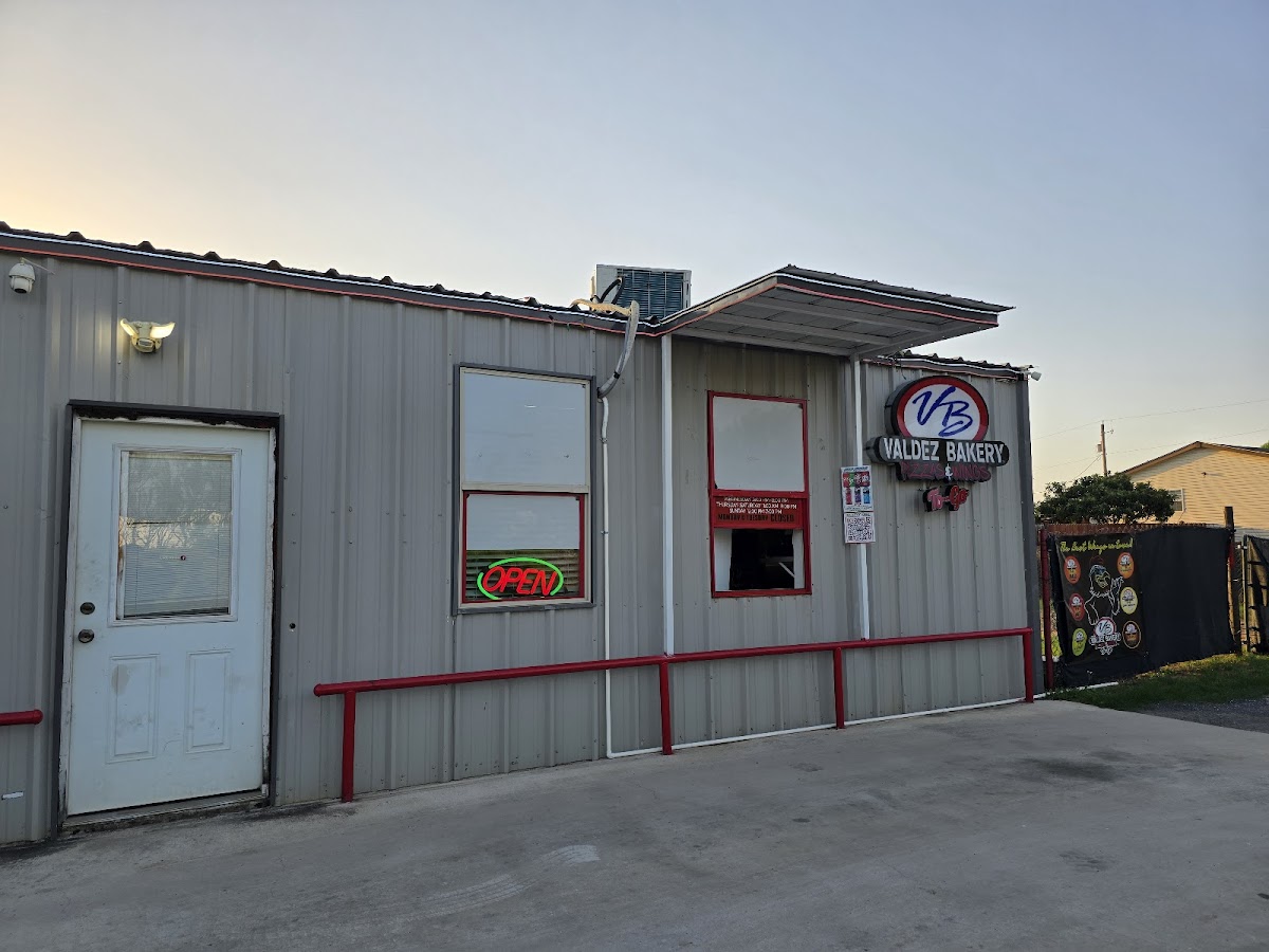 Valdez Bakery Pizzas And Wings